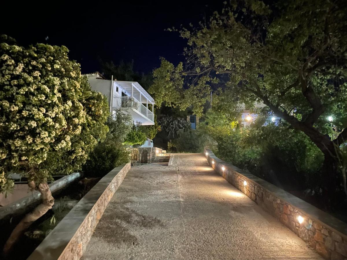 Golden Evelyn Aparthotel Agia Paraskevi  Exterior photo